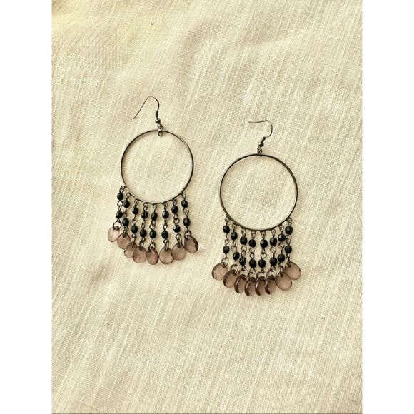 Y2K boho gun metal beaded earrings - Picture 2 of 2